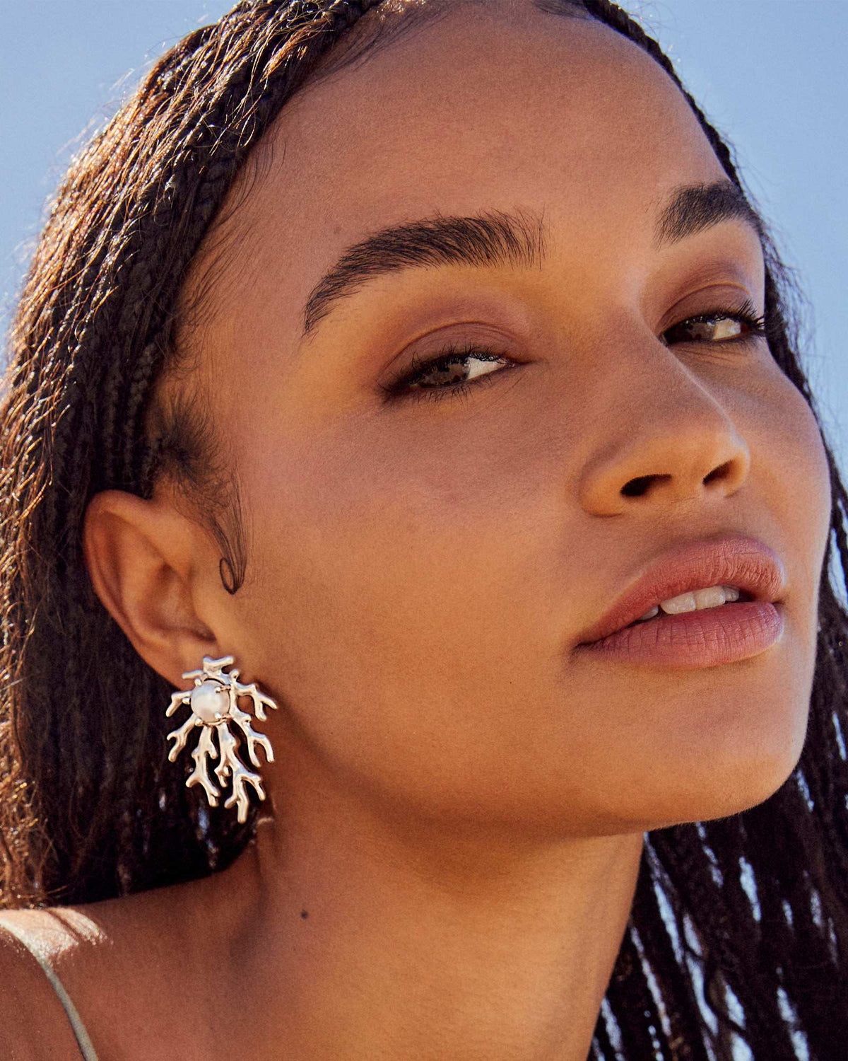 shea-statement-stud-earrings-in-vintage-silver-kendra-scott