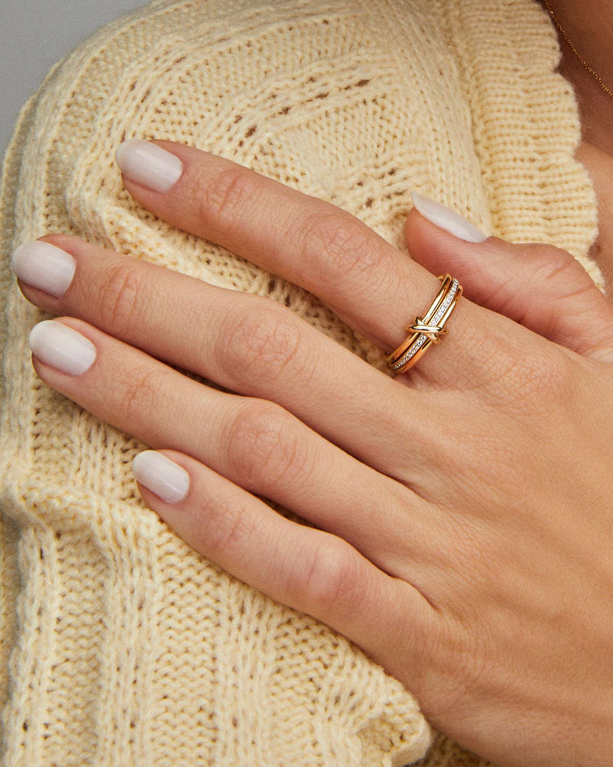 tia-18k-gold-vermeil-band-ring-in-white