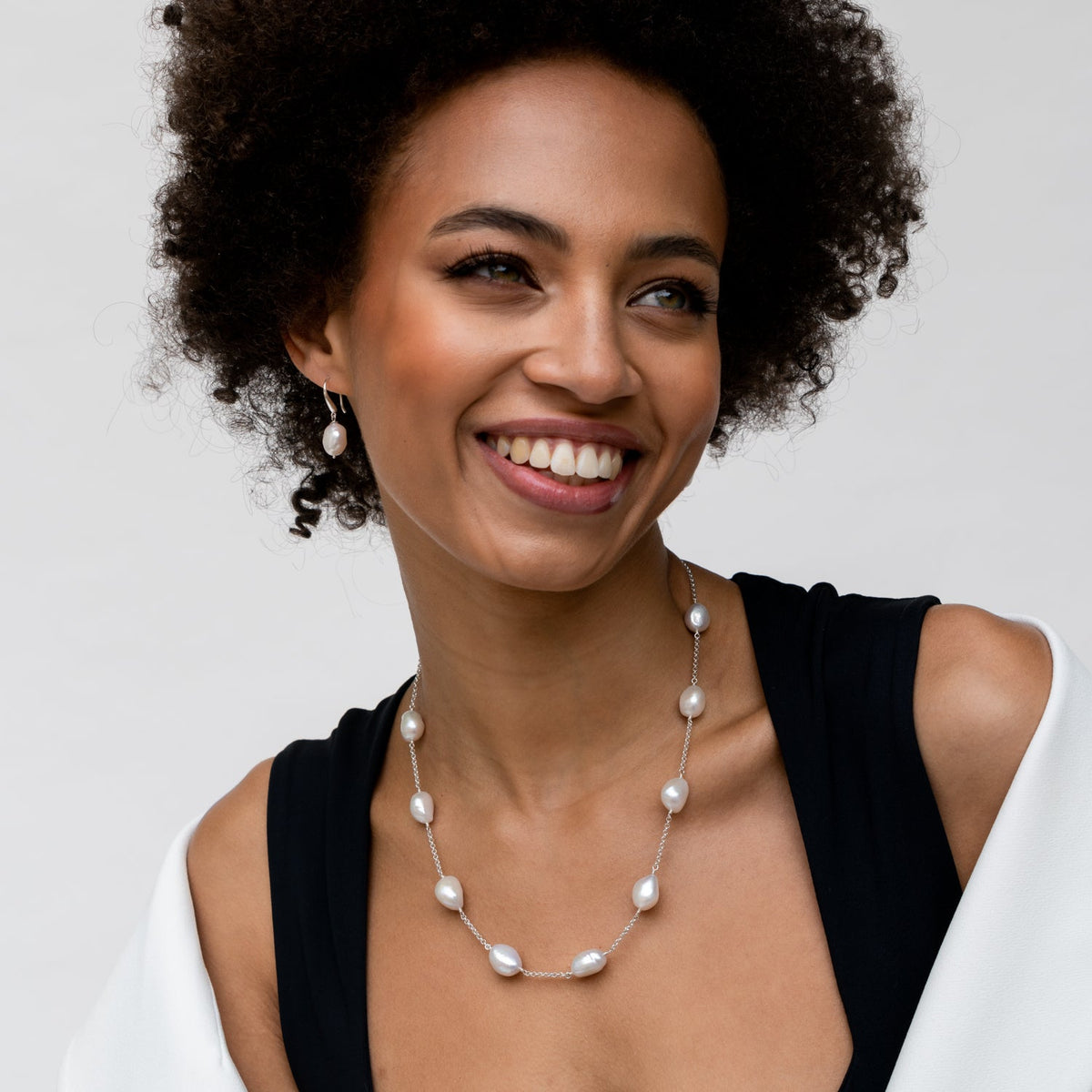 White Baroque Luna Pearl™ Chain Necklace