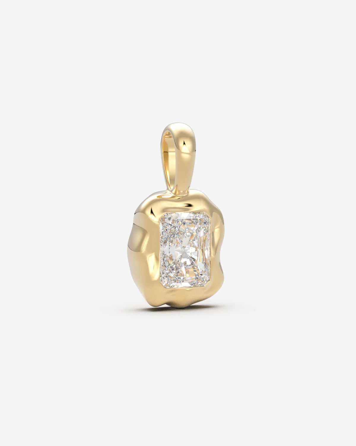 The Legacy Diamond Pendant — Radiant