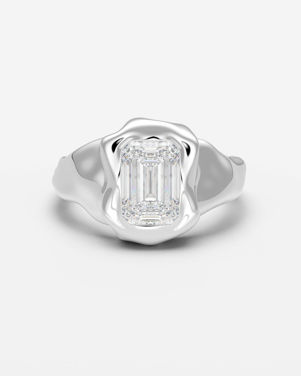 The Legacy Diamond Signet — Emerald