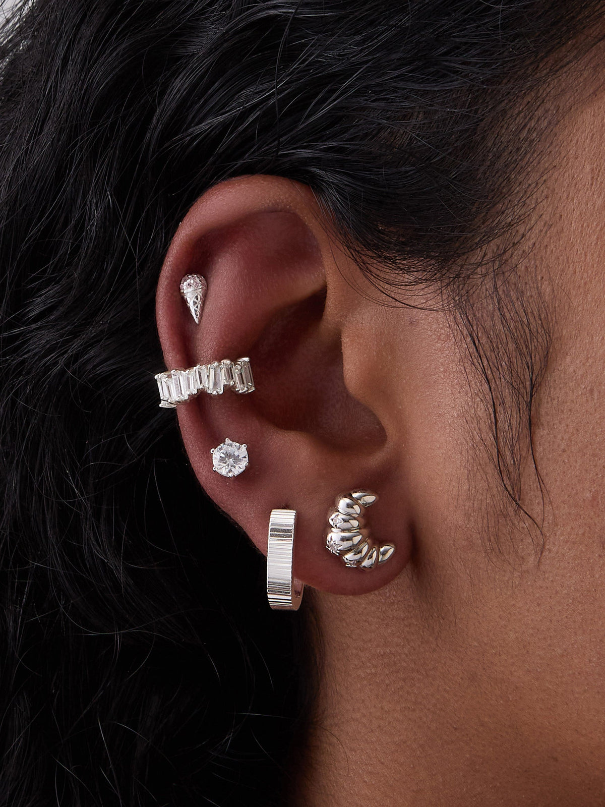 Ribbed Bar Silver 10mm Huggie Earrings