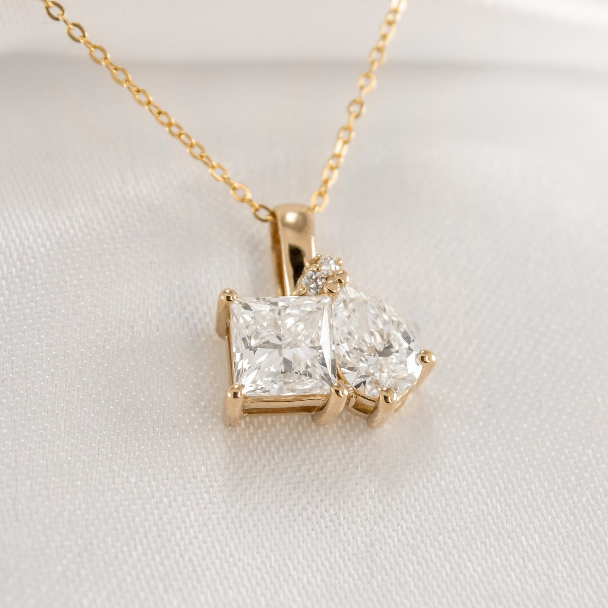 The Lyric Toi et Moi Princess and the Pear Necklace