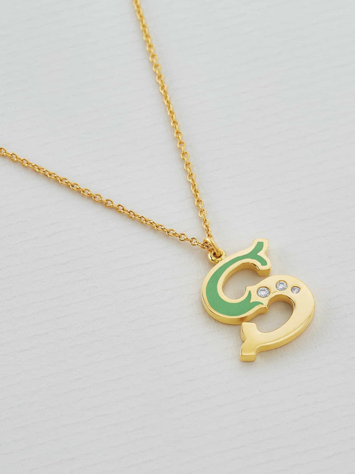 18ct Enamelled Letter S Necklace