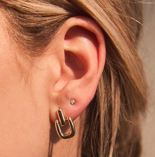 Marisol Bezel Stud 2mm