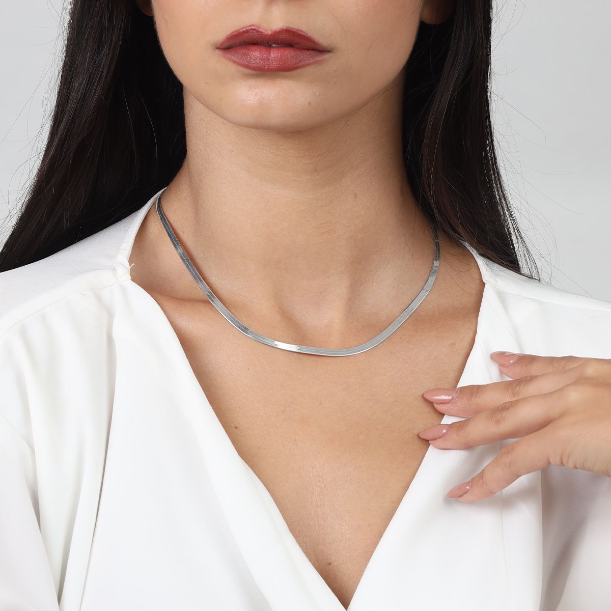 18k White Gold Classic Necklace