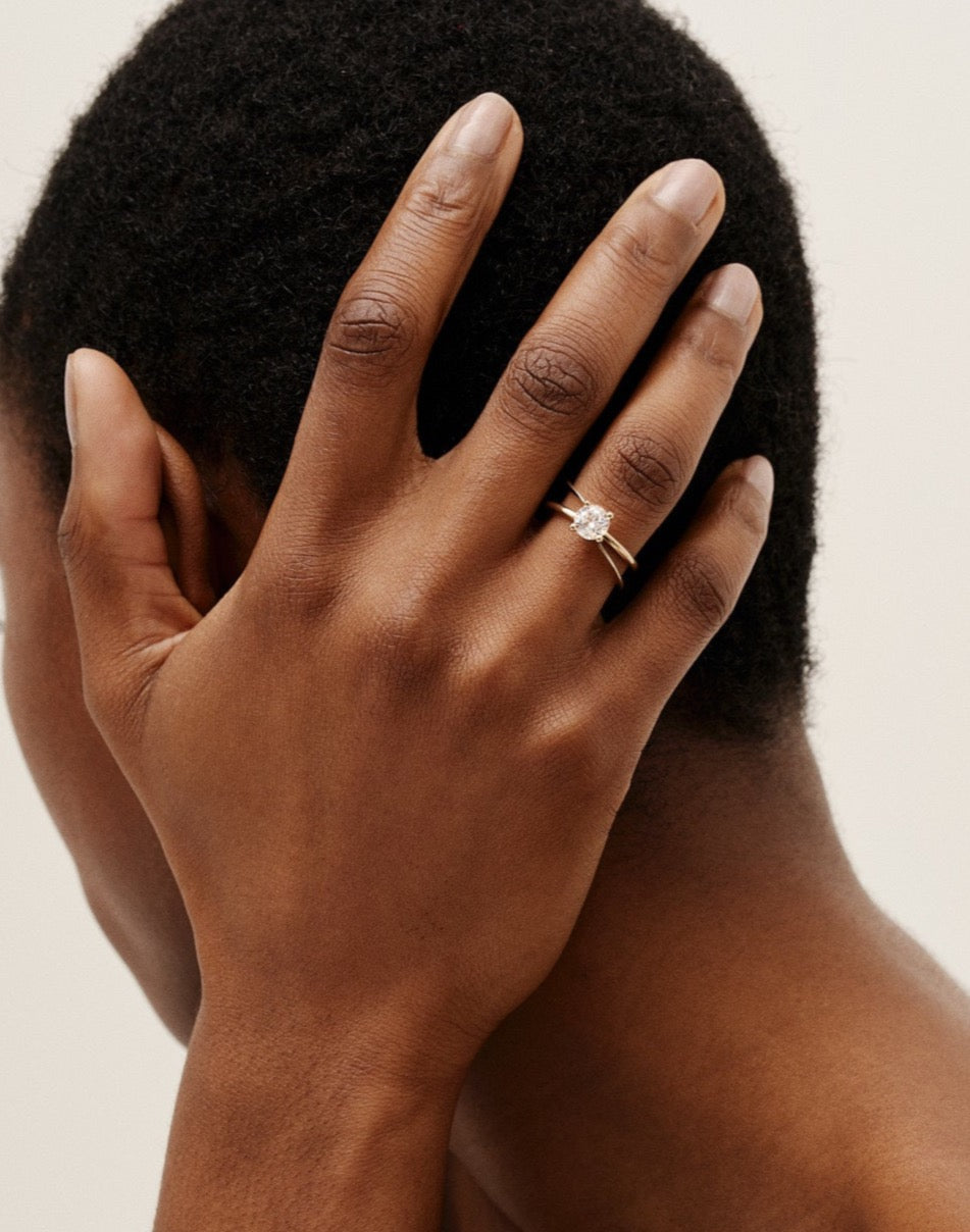 MOON ELLIPSE DIAMOND RING