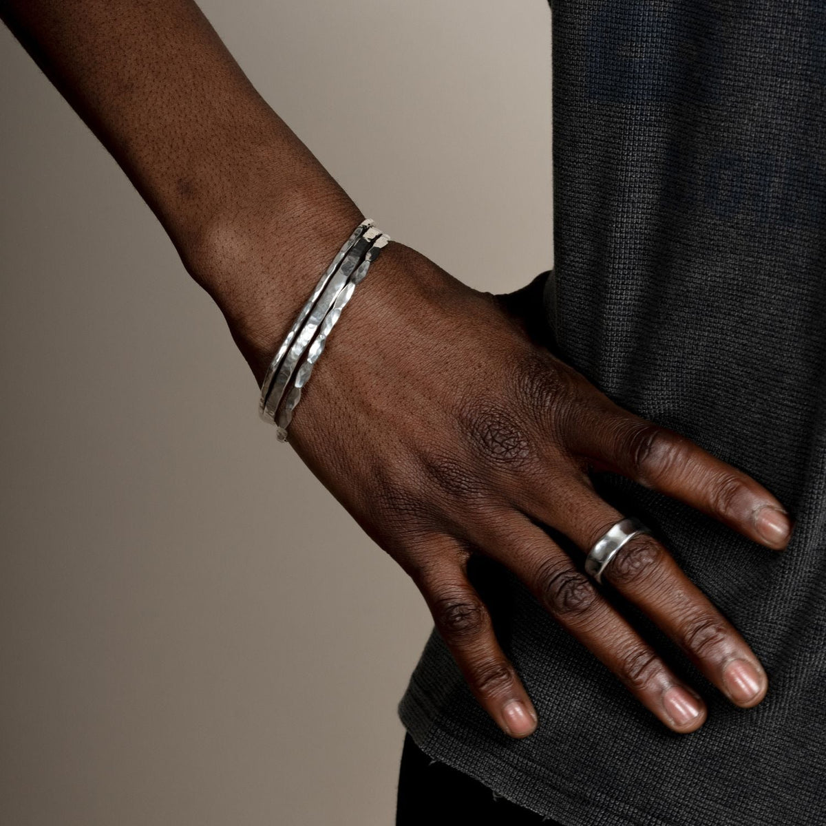 Men's 4mm Hammered Nomad Bangle