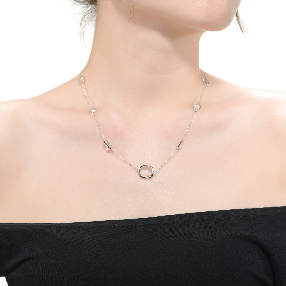 Chloe Dainty Pendant Necklace