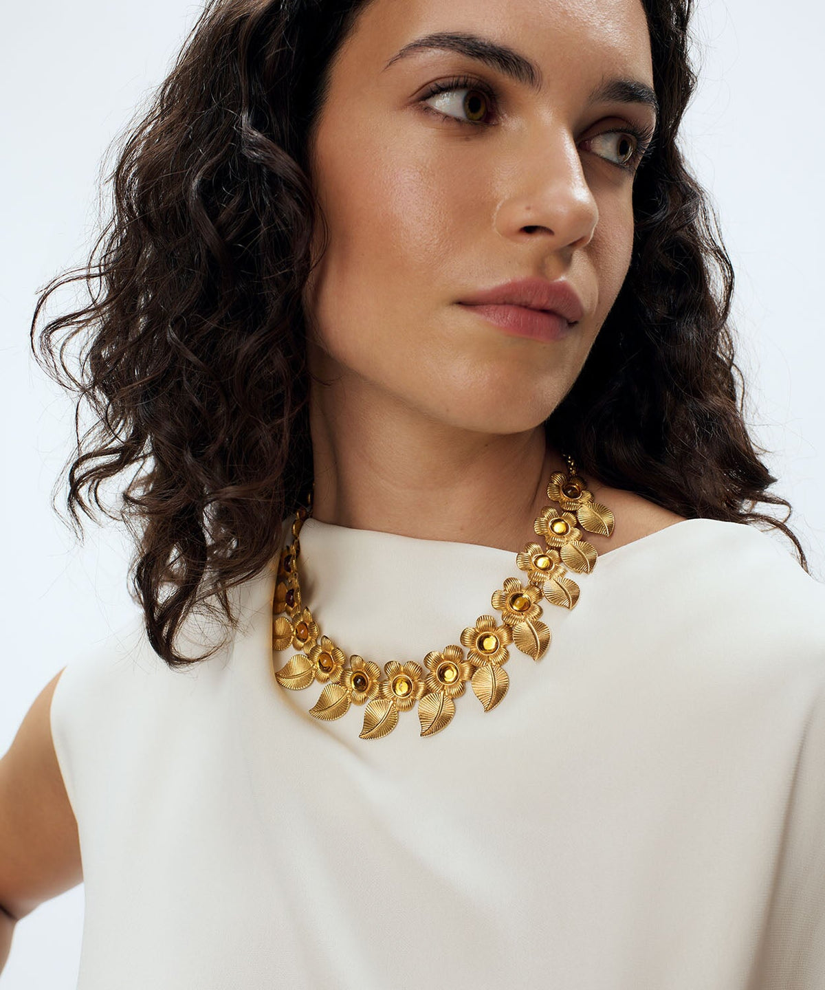 Retro Flower Necklace - Topaz