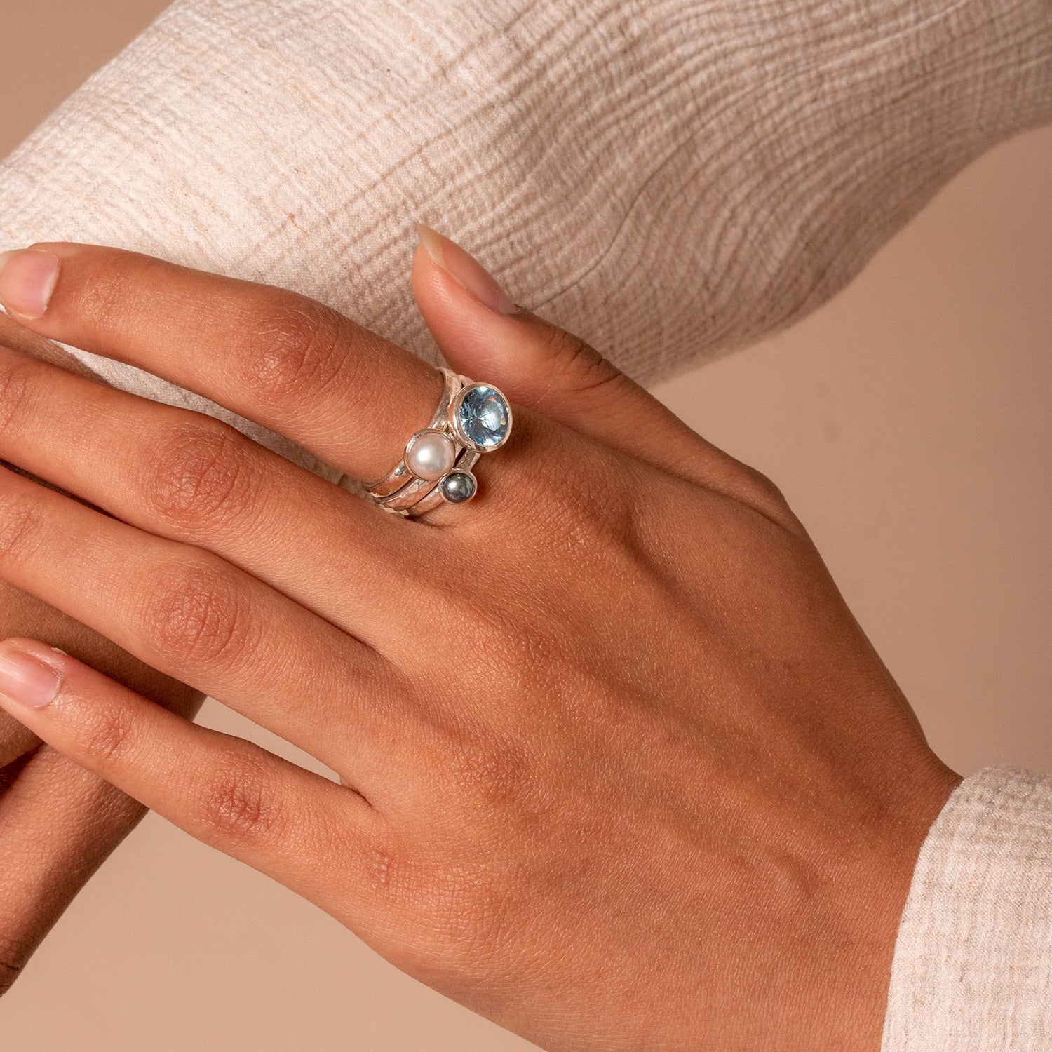 8mm Blue Topaz Hammered Twinkle Ring