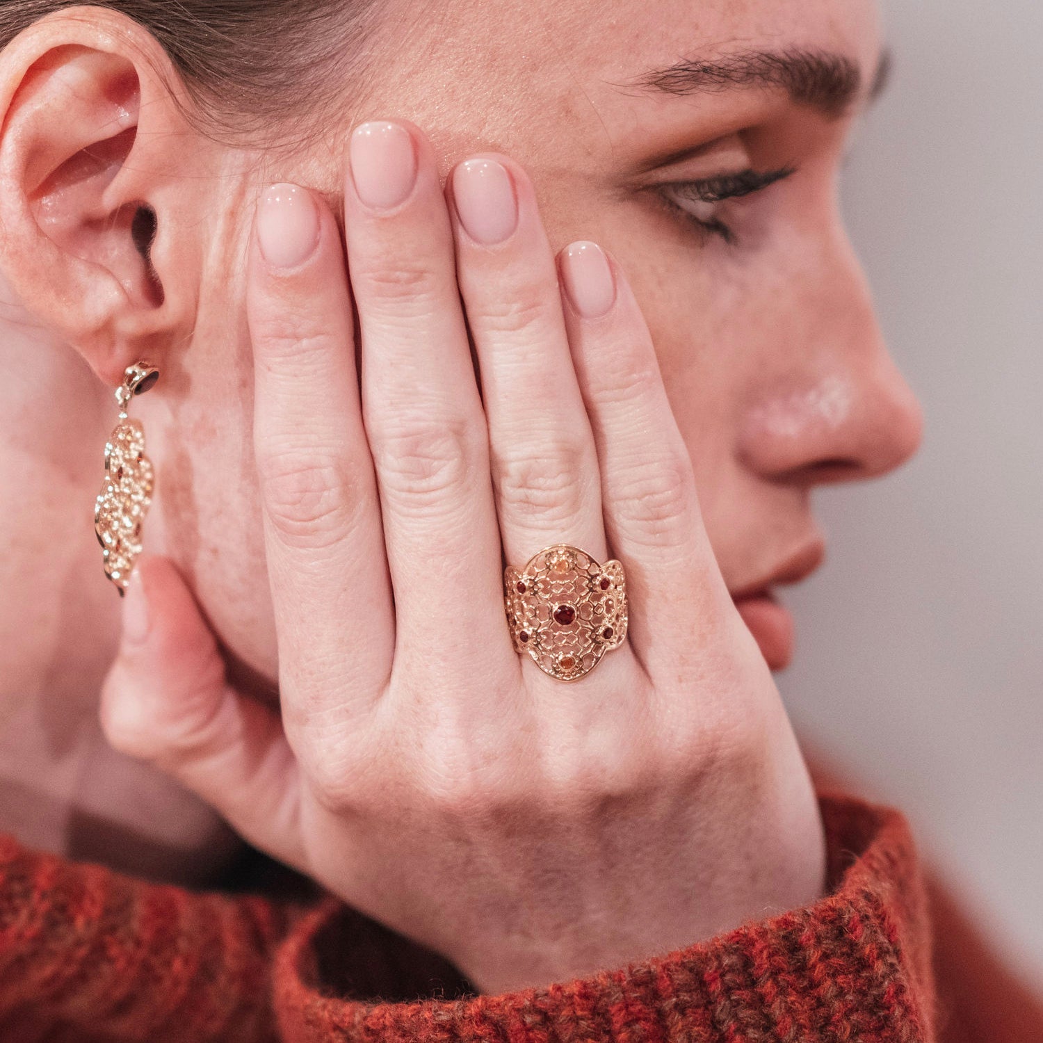 Gold Filigree Ring in Garnet & Citrine
