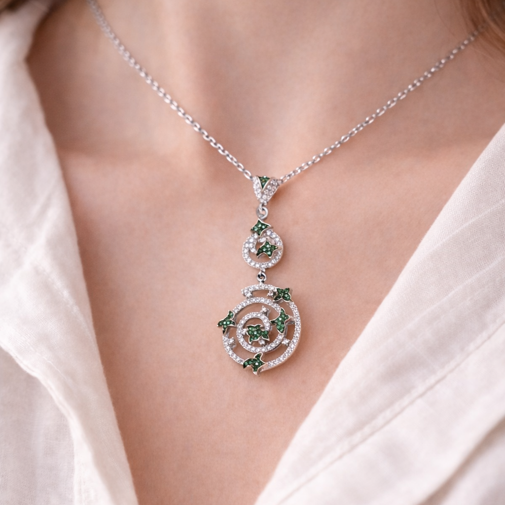 Noelle Étoiles Green Pendant