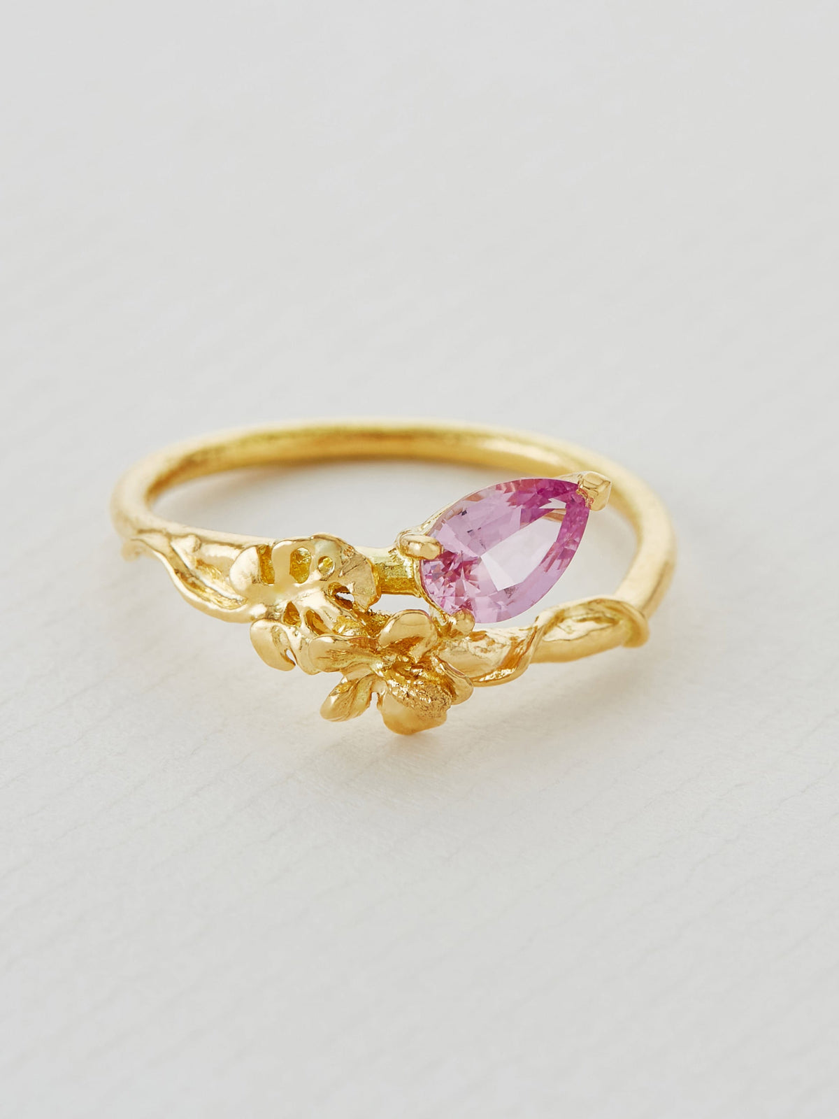 Tropical Hibiscus & Monstera Leaf Ring with Intense Pink Sapphire
