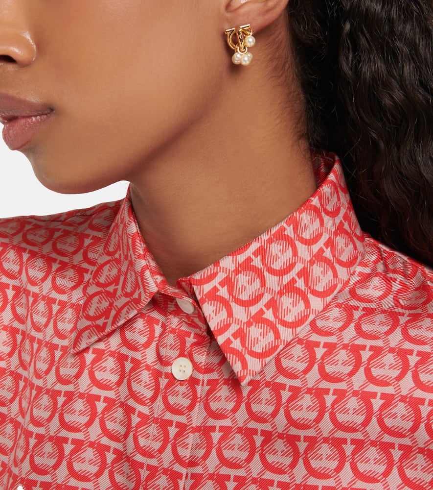 Gancini Dancing Pearl earrings