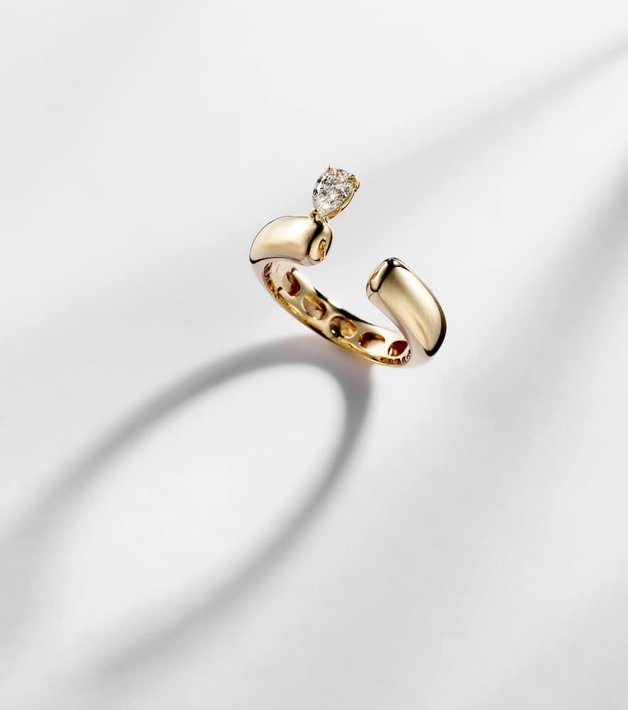 Tube 14kt gold ring with diamond