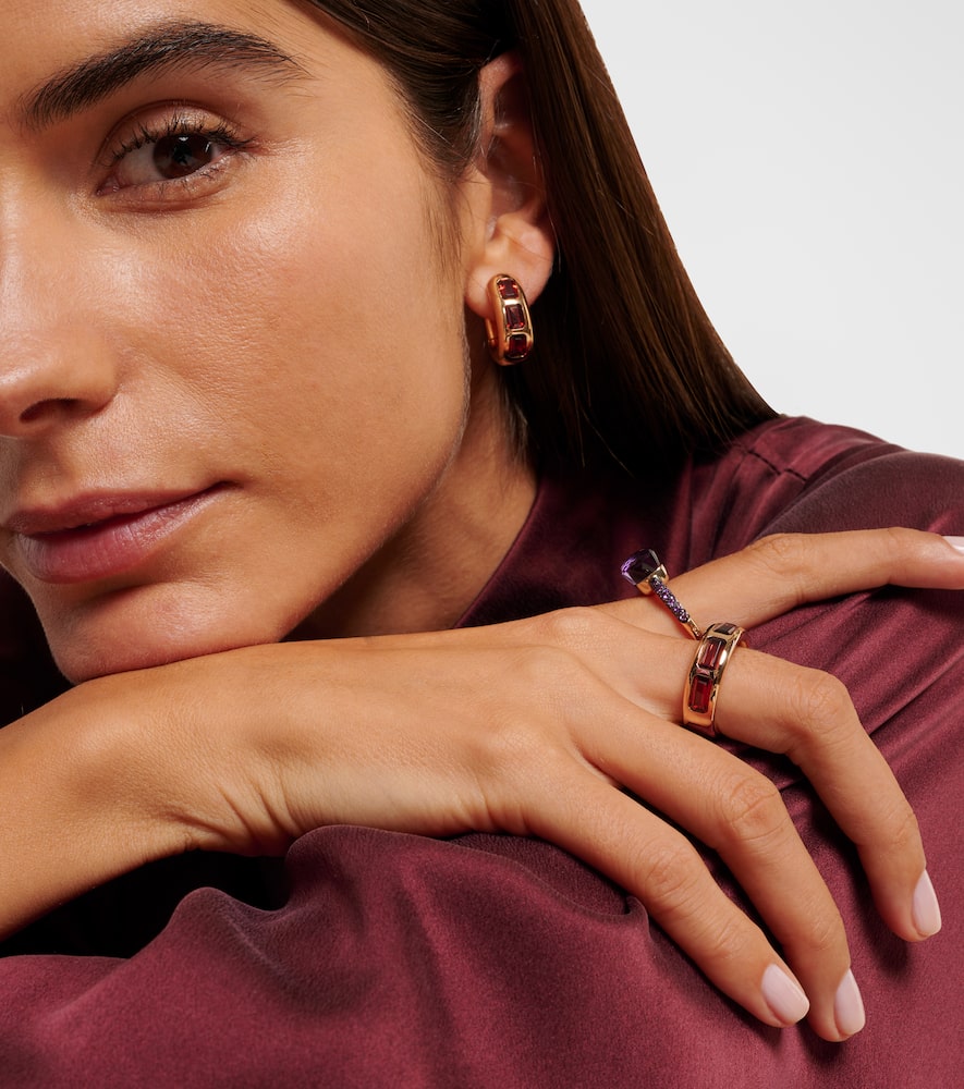 Iconica 18kt rose gold ring with pyrope garnets