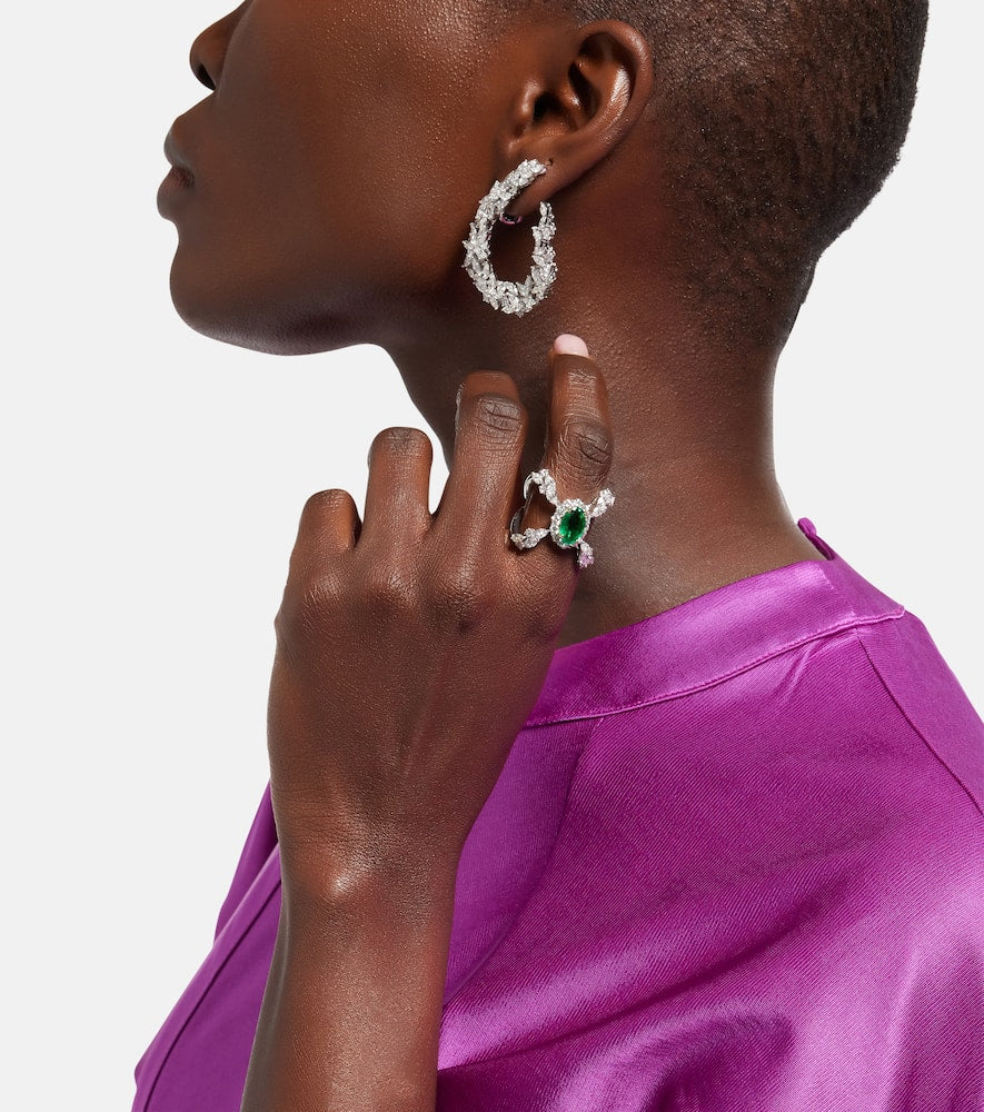 Reign Supreme 18kt white gold ring with diamonds and emeralds