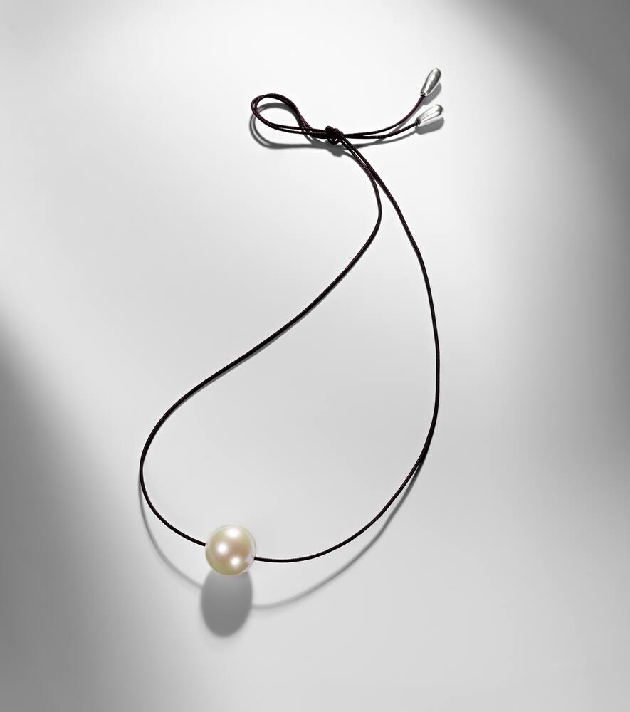 Emilie sterling silver choker with freshwater pearl
