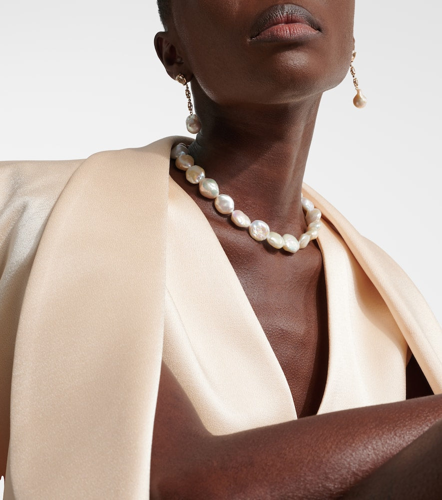 14kt gold necklace with pearls