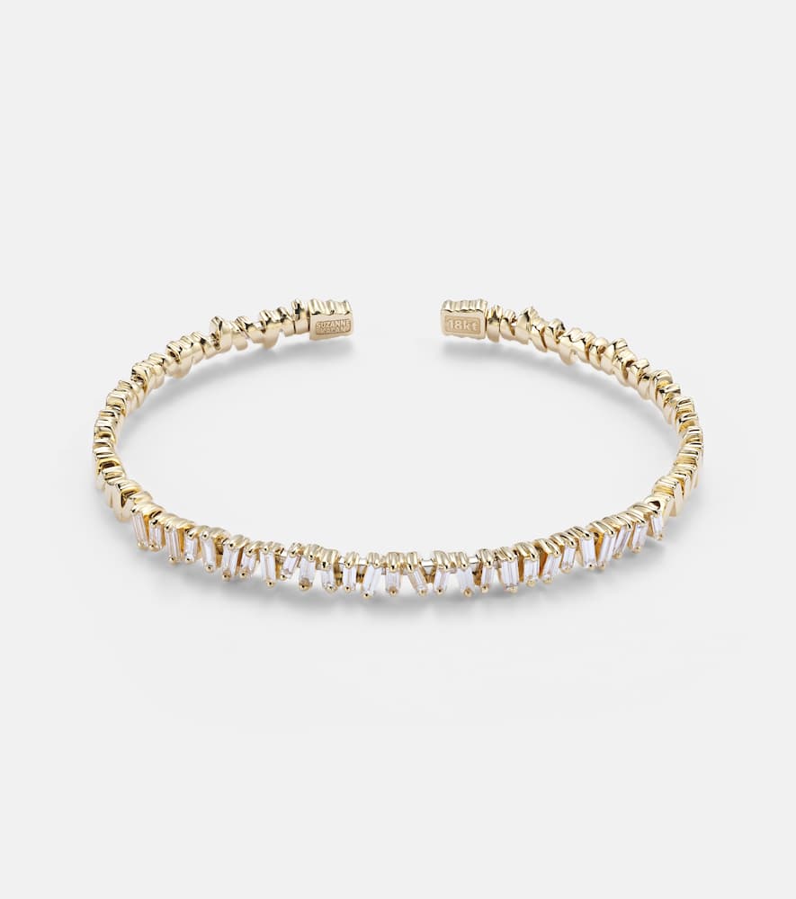 Classic 18kt gold bangle with diamonds