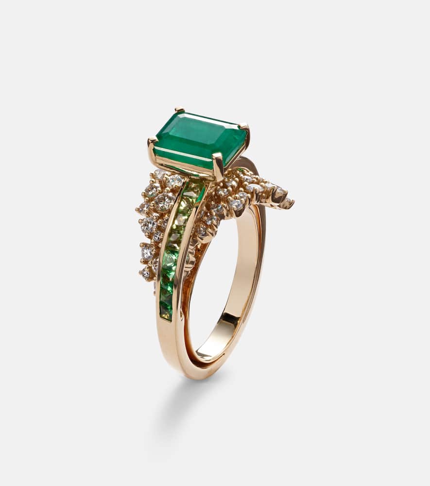 Scatter Emerald Sphere 18kt gold ring with diamonds and emeralds