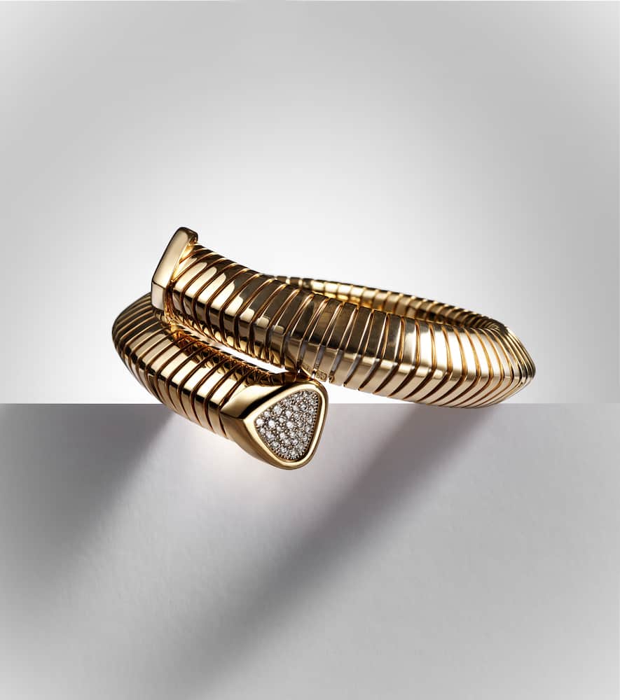 Trisola 18kt gold cuff bracelet with diamonds