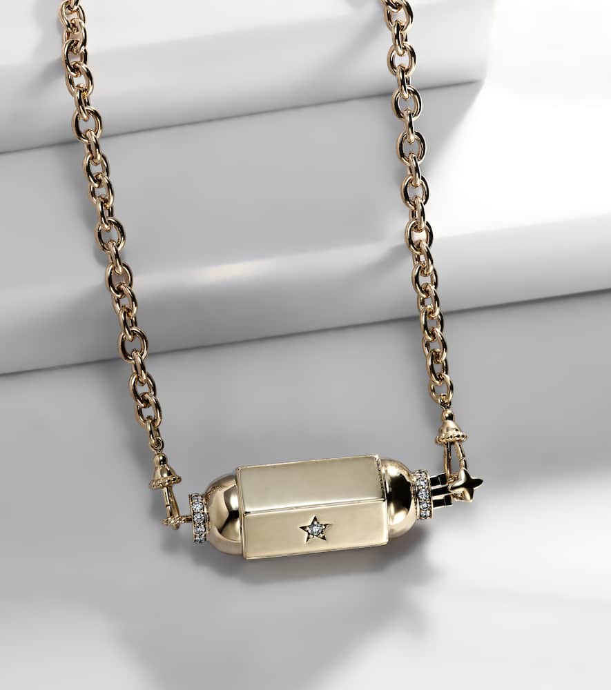 Jumbo 18kt gold pendant necklace with diamonds