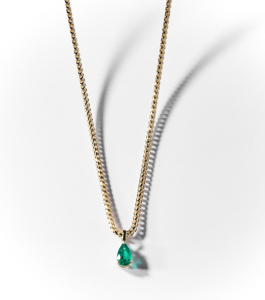 18kt gold pendant necklace with emerald