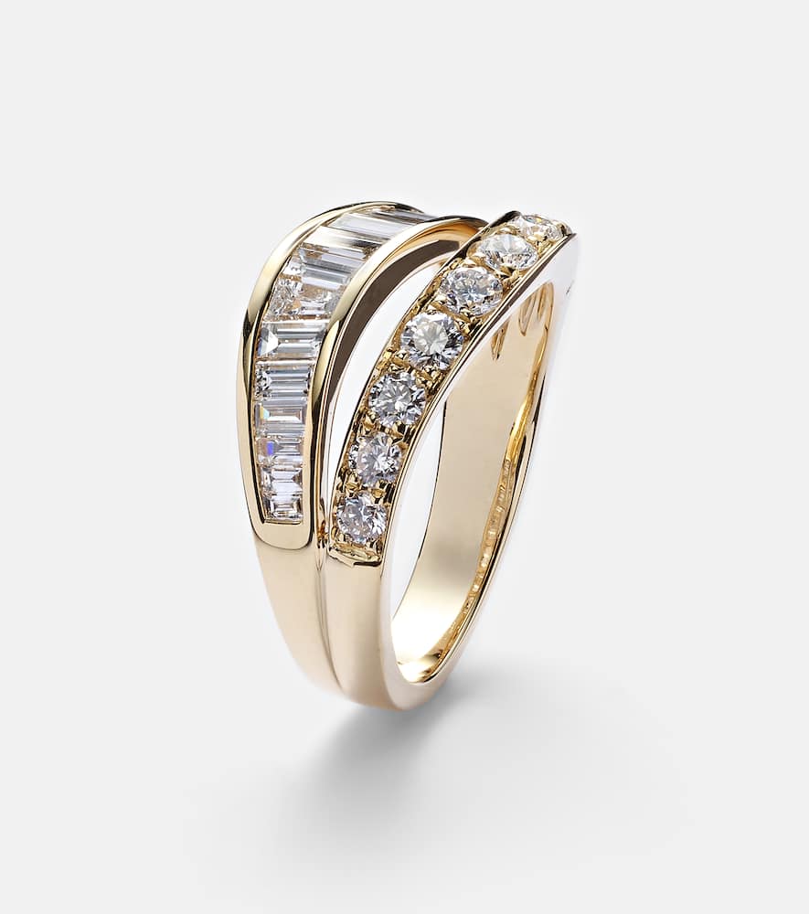 18kt gold ring with diamonds