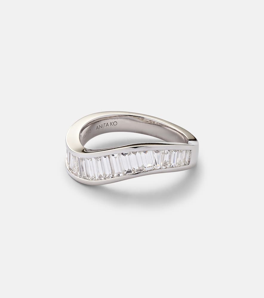 Wave 18kt white gold ring with diamonds