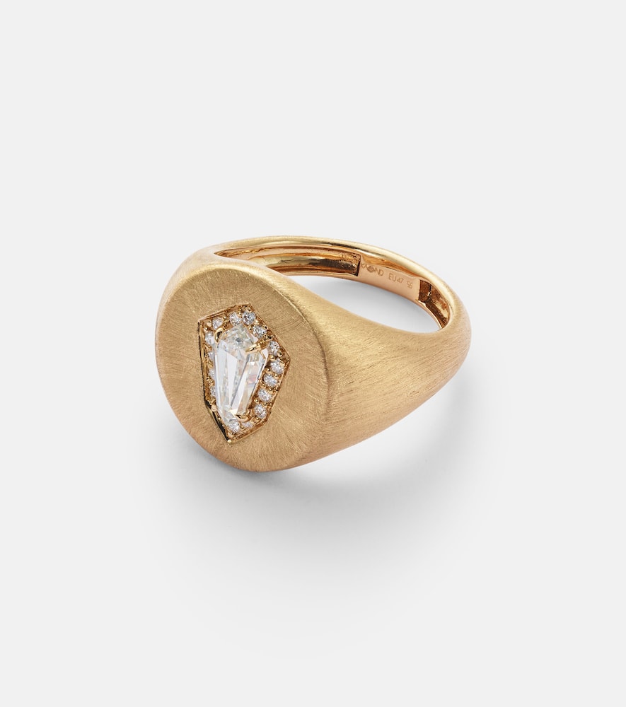 Kite 18kt gold pinky ring with diamonds