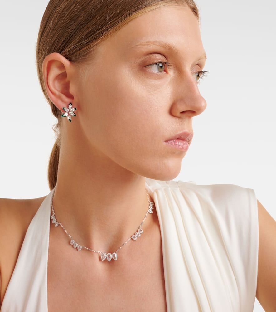 18kt white gold earrings with diamonds