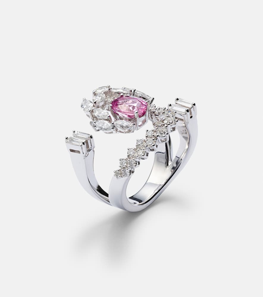 Reign Supreme 18kt white gold ring with diamonds and sapphire