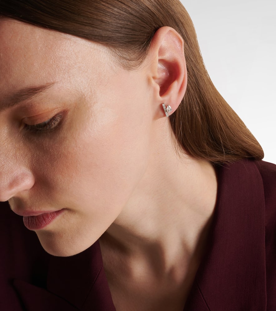 Serti Sur Vide 18kt white gold single earring with diamonds