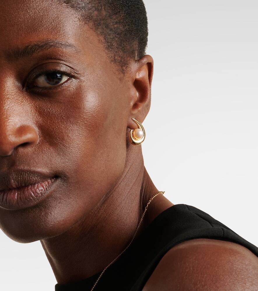 Pearl Curl 14kt gold earrings with freshwater pearls