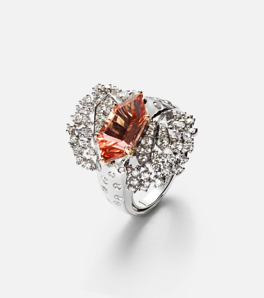 18kt white gold ring with tourmaline and diamonds