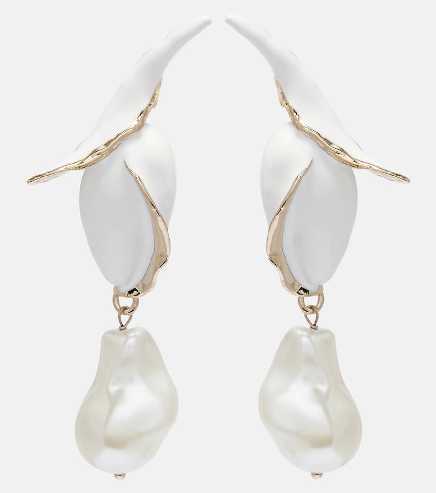 Pearl drop earrings