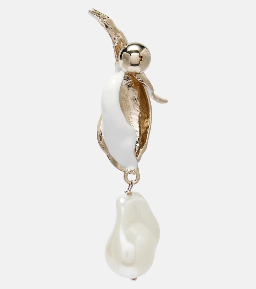 Pearl drop earrings