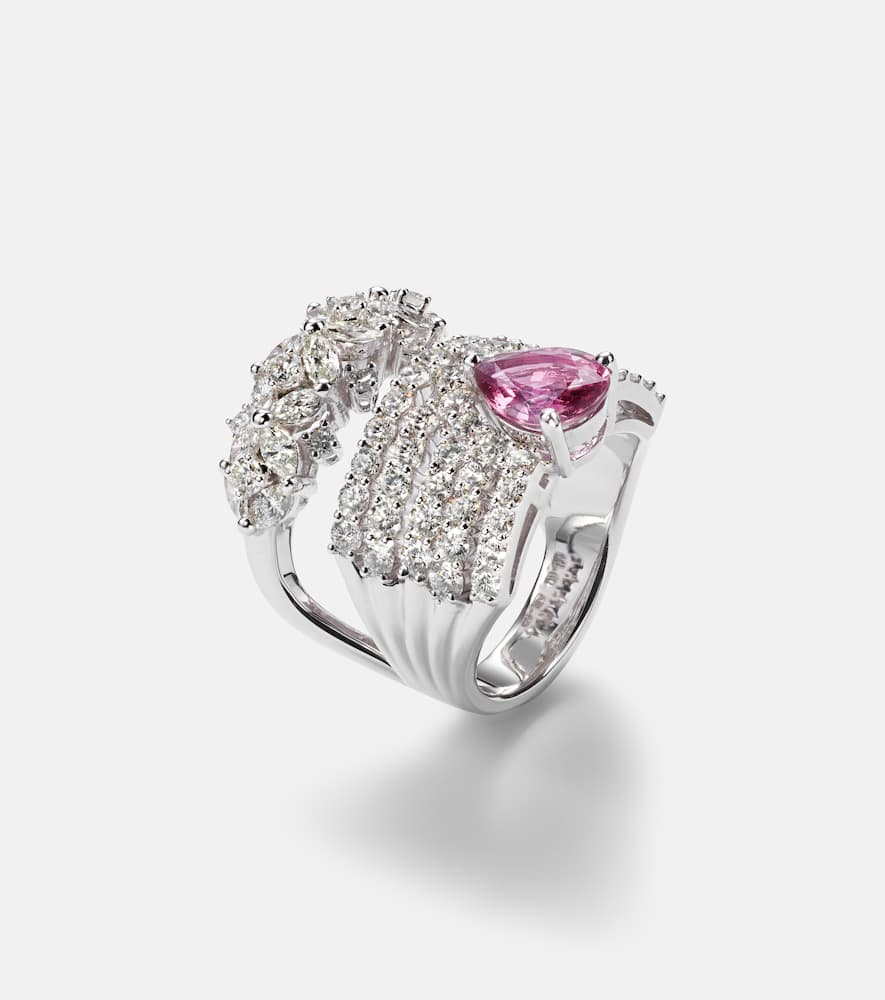 Reign Supreme 18kt white gold ring with diamonds and sapphire