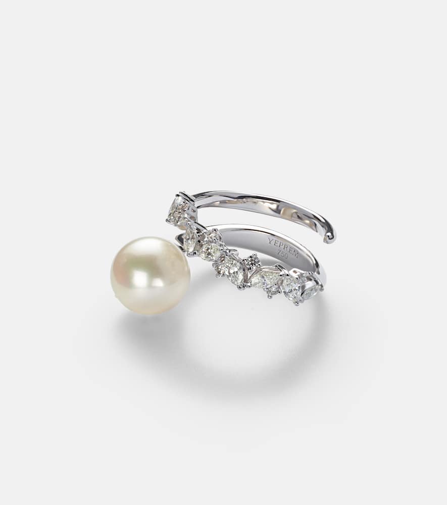 Pearlescent 18kt white gold ring with diamonds and pearl