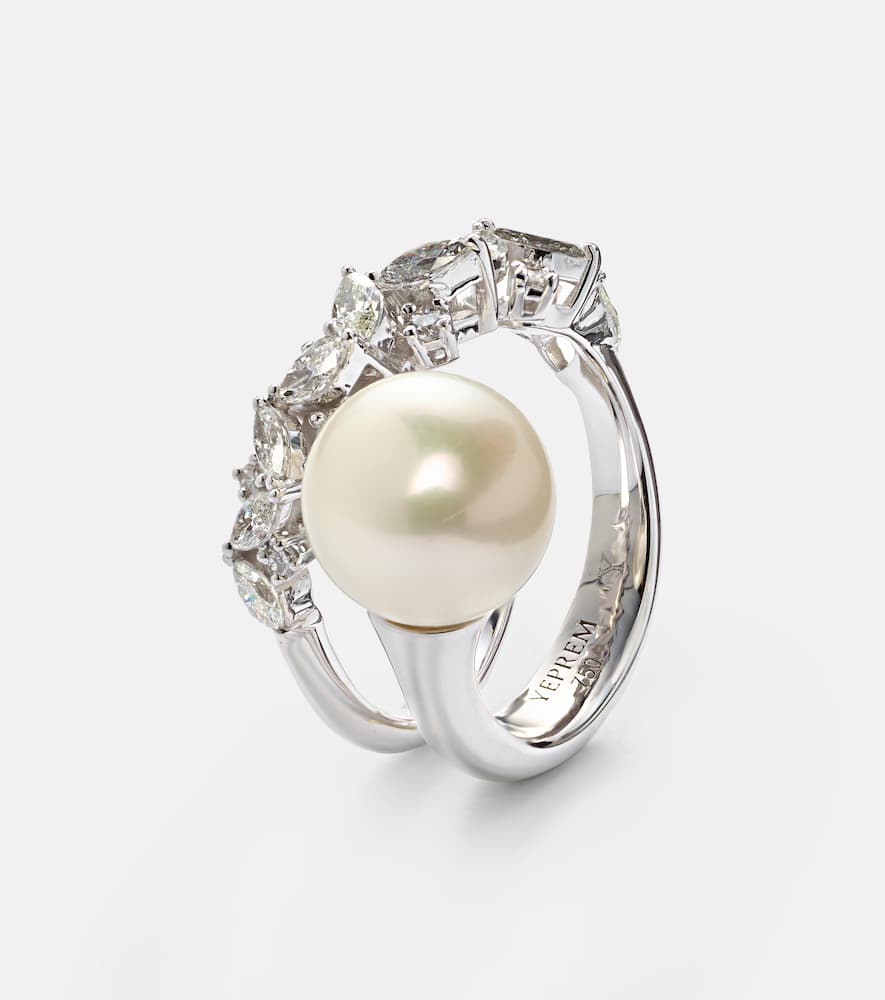 Pearlescent 18kt white gold ring with diamonds and pearl