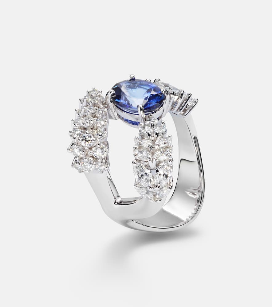 Reign Supreme 18kt white gold ring with sapphire and diamonds