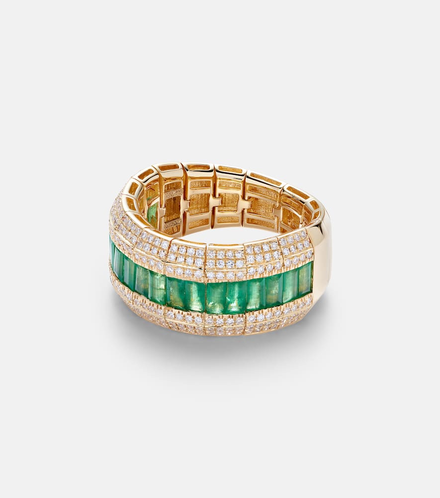 18kt gold ring with emeralds and diamonds