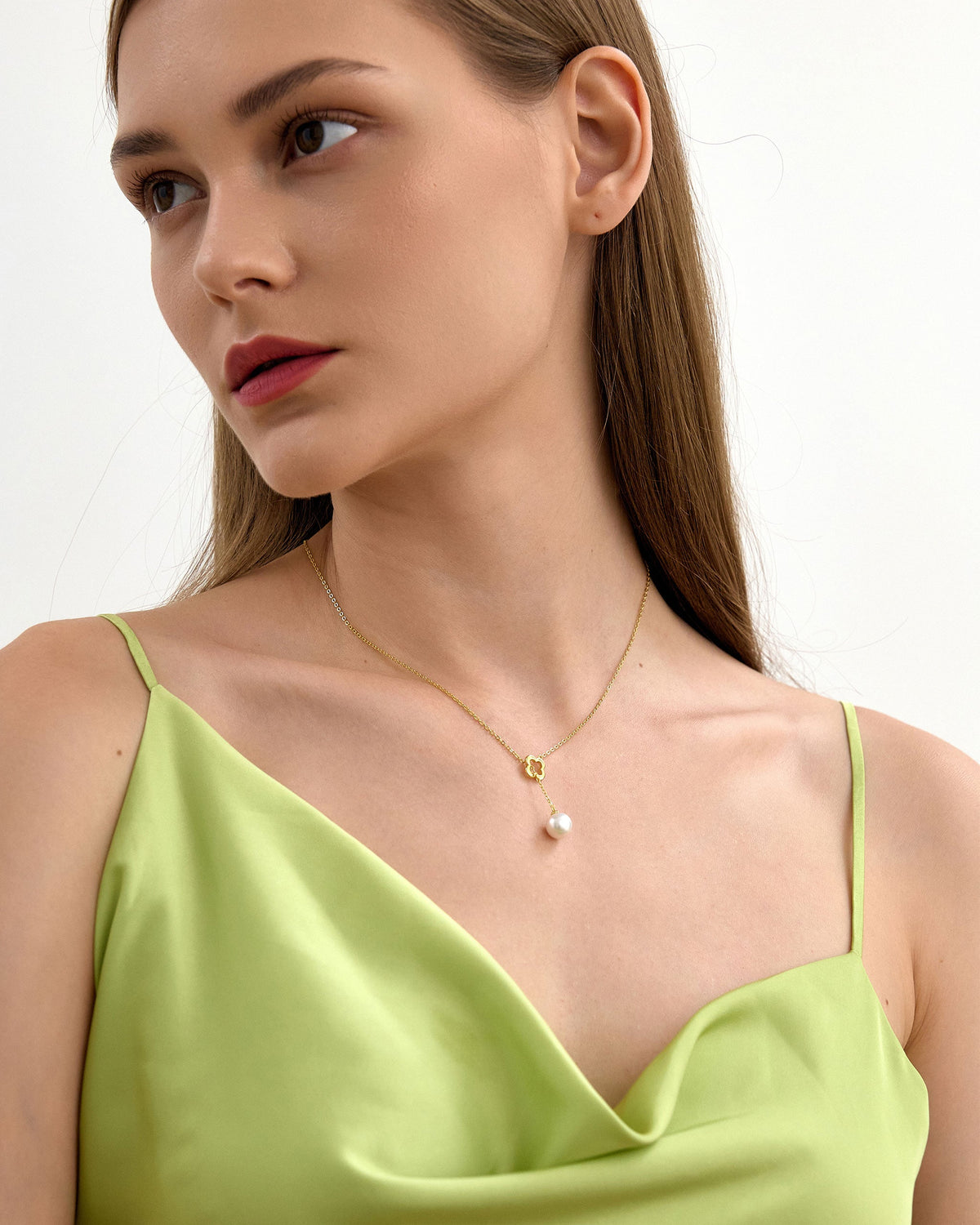 Drop Pearl Necklace