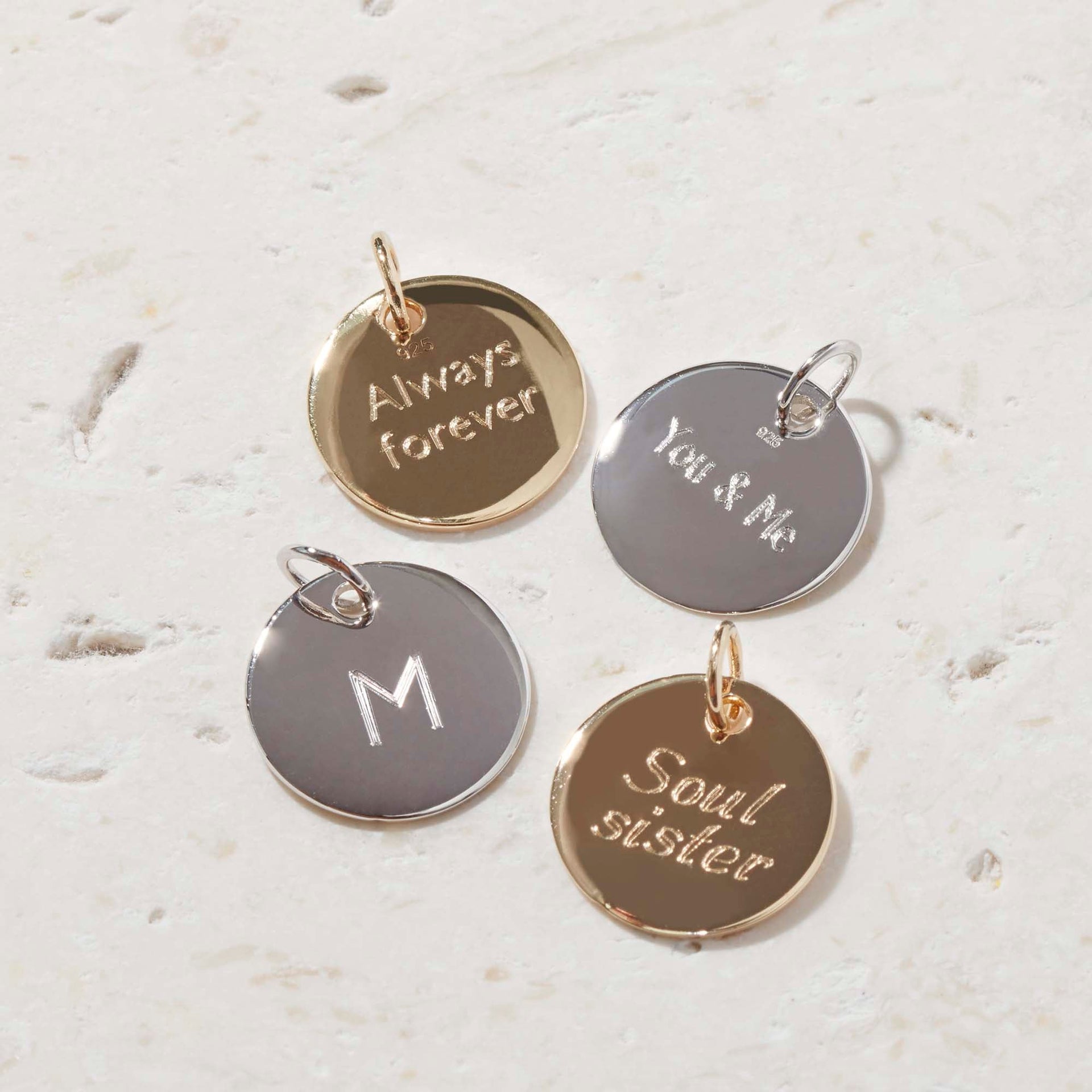 Engraveable Round Necklace Gold