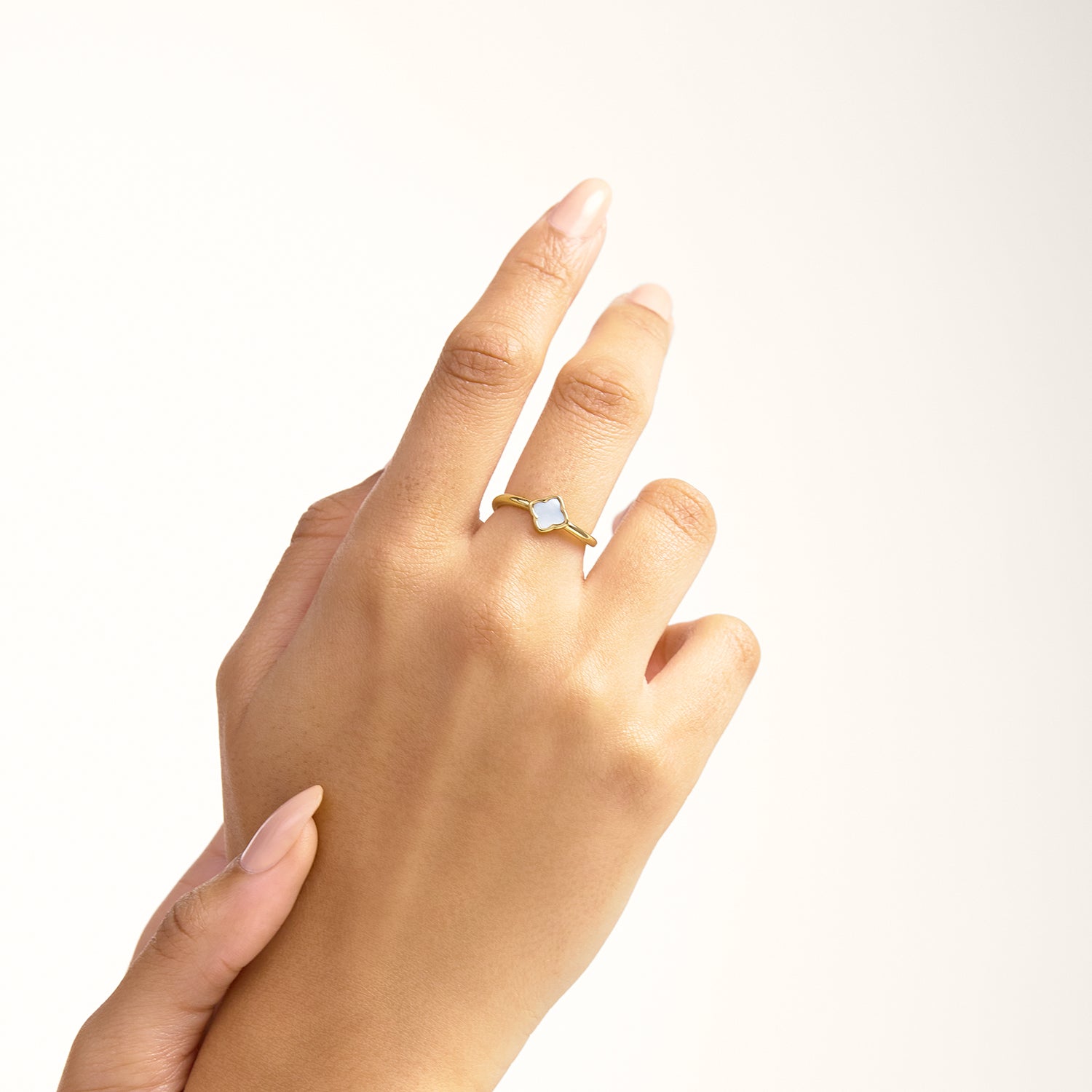 Mini Pearl Clover Ring (Gold)
