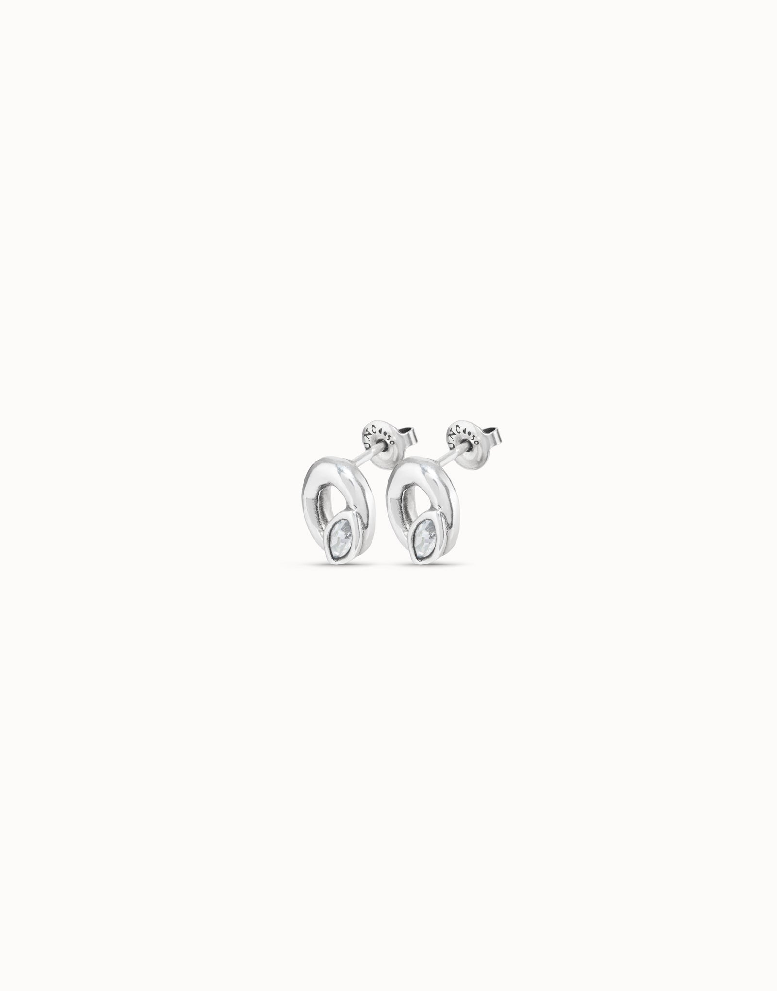 Stud oval earrings with light grey crystal