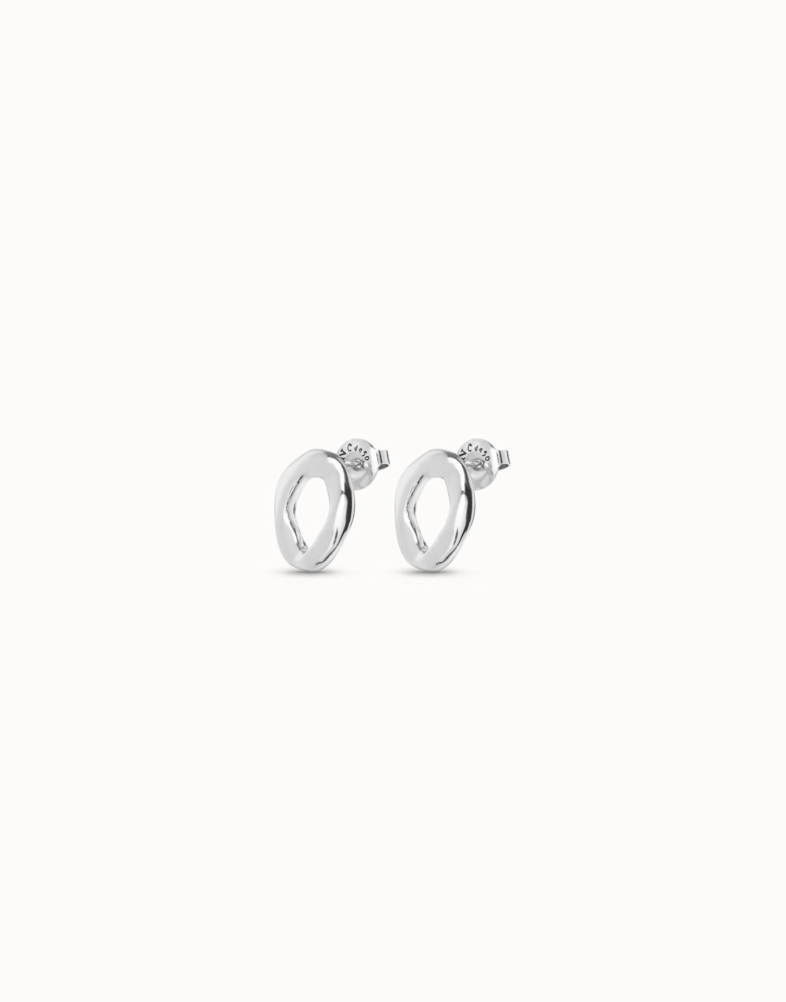 Oval link shape stud earrings