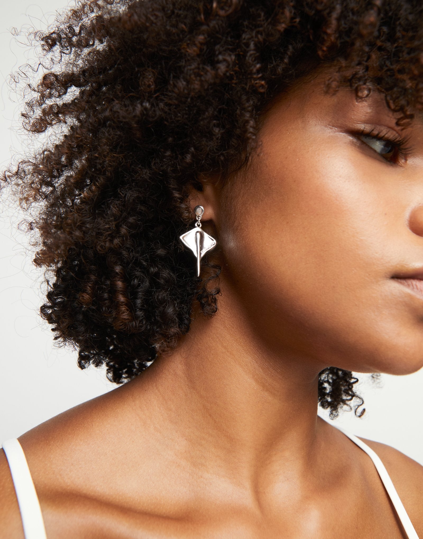 Manta ray-shaped drop earrings